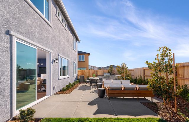 11989 Cobble Brook Dr, Rancho Cordova, CA 95742