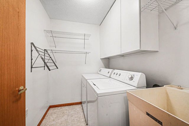 25555 Park Lane, Shorewood, MN 55331