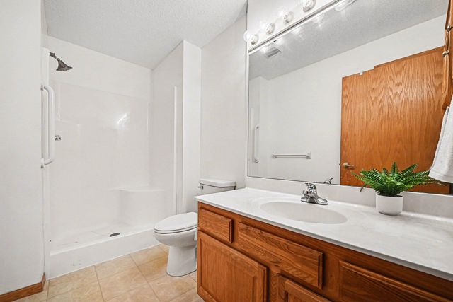 25555 Park Lane, Shorewood, MN 55331