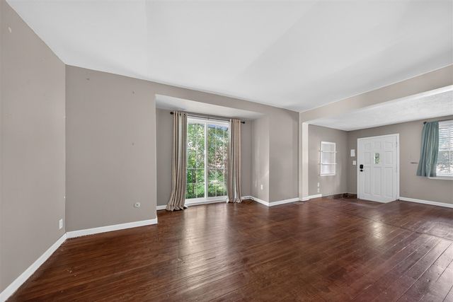 23830 Scotia Road, Oak Park, MI 48237