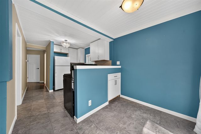 23830 Scotia Road, Oak Park, MI 48237