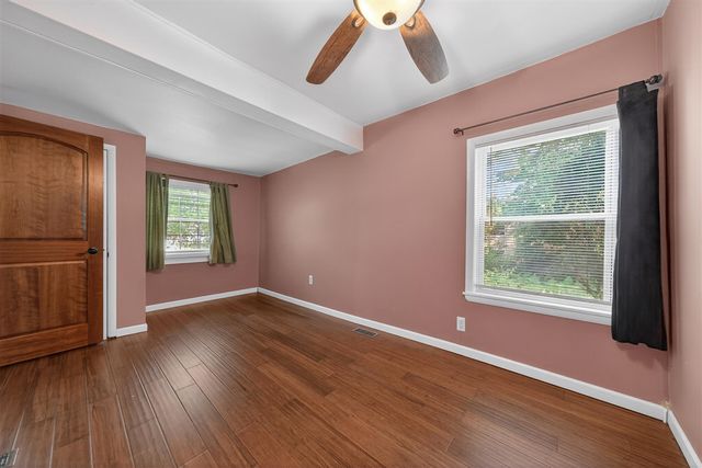 23830 Scotia Road, Oak Park, MI 48237