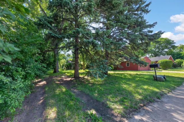 23830 Scotia Road, Oak Park, MI 48237