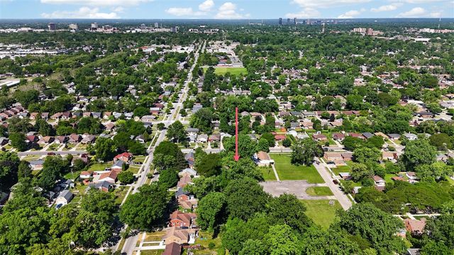 23830 Scotia Road, Oak Park, MI 48237