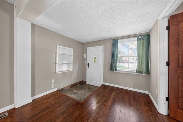 23830 Scotia Road, Oak Park, MI 48237