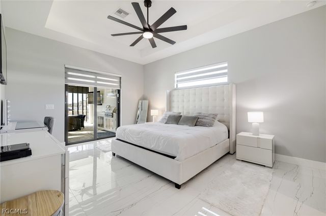 2524 SW 25th ST, Cape Coral, FL 33914