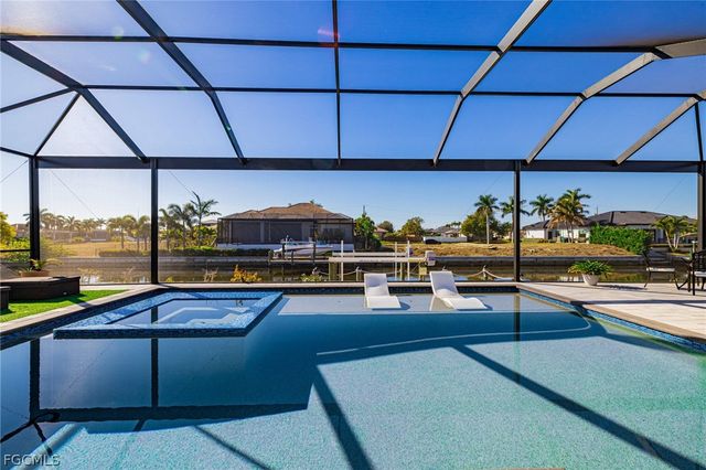 2524 SW 25th ST, Cape Coral, FL 33914