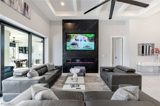 2524 SW 25th ST, Cape Coral, FL 33914