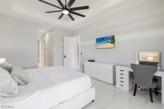 2524 SW 25th ST, Cape Coral, FL 33914