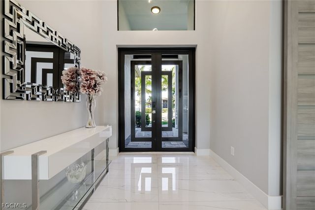 2524 SW 25th ST, Cape Coral, FL 33914