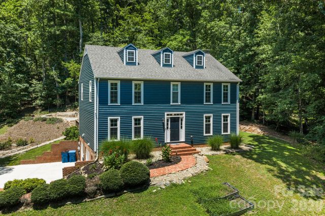 3132 Stoney Brook Drive, Lenoir, NC 28645