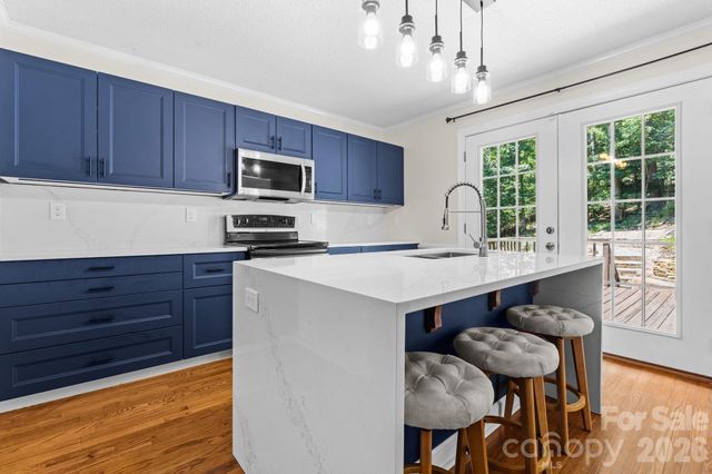 3132 Stoney Brook Drive, Lenoir, NC 28645