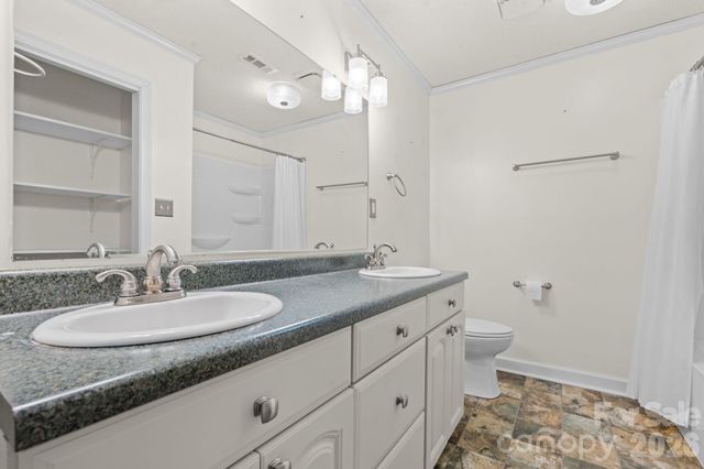 3132 Stoney Brook Drive, Lenoir, NC 28645