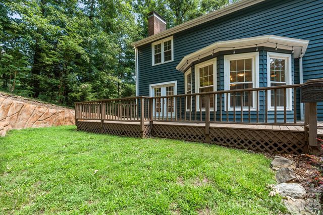 3132 Stoney Brook Drive, Lenoir, NC 28645