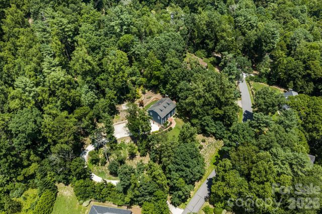 3132 Stoney Brook Drive, Lenoir, NC 28645
