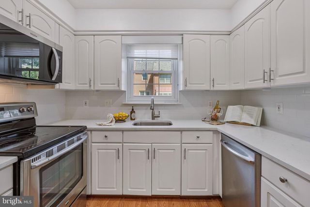 2655 CENTENNIAL CT, Alexandria, VA 22311