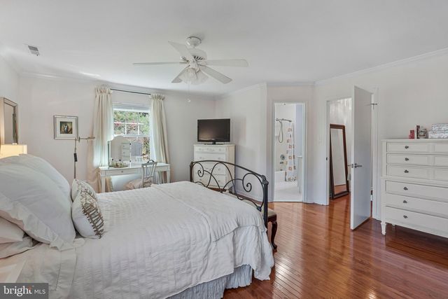 2655 CENTENNIAL CT, Alexandria, VA 22311