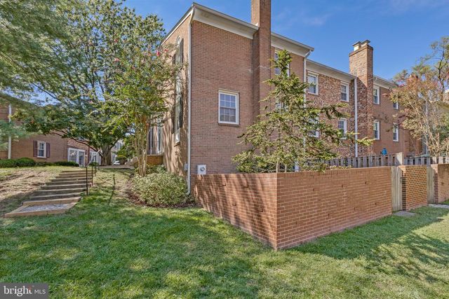 2655 CENTENNIAL CT, Alexandria, VA 22311