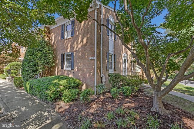 2655 CENTENNIAL CT, Alexandria, VA 22311