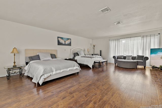 9658 S Foster, San Antonio, TX 78222