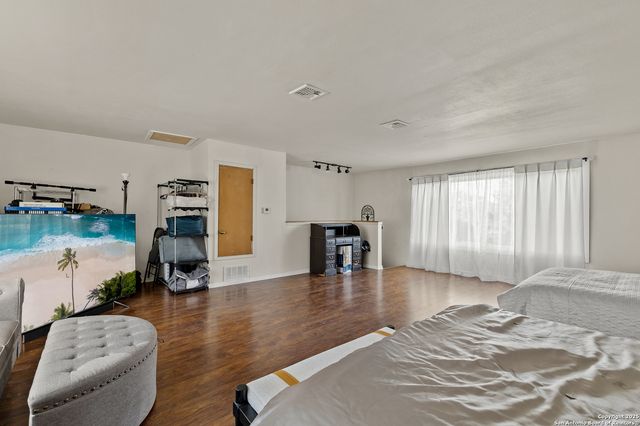 9658 S Foster, San Antonio, TX 78222