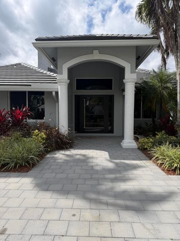 5761 Paddington Way, Boca Raton, FL 33496