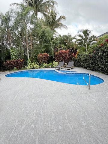 5761 Paddington Way, Boca Raton, FL 33496