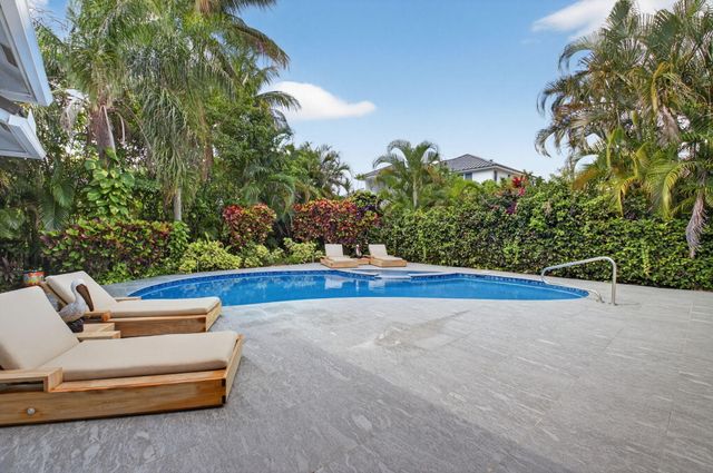 5761 Paddington Way, Boca Raton, FL 33496