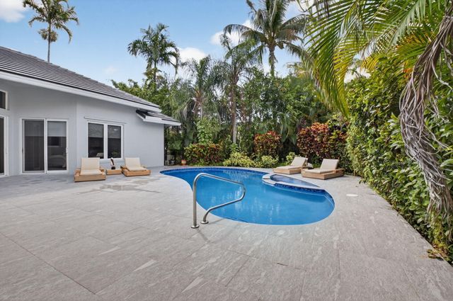 5761 Paddington Way, Boca Raton, FL 33496