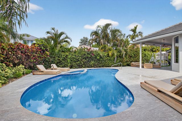 5761 Paddington Way, Boca Raton, FL 33496