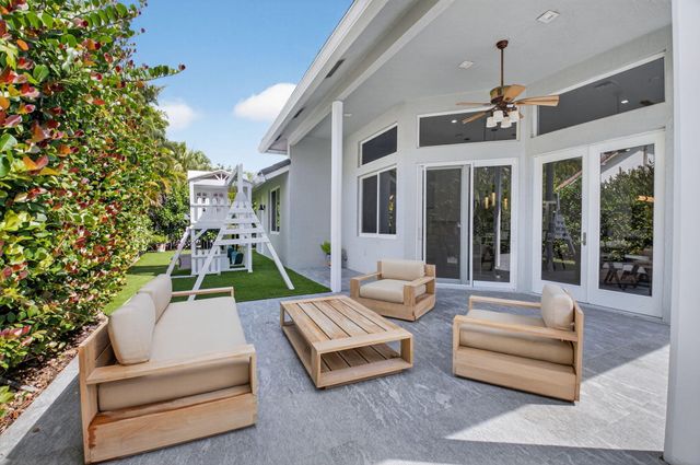 5761 Paddington Way, Boca Raton, FL 33496