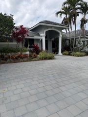 5761 Paddington Way, Boca Raton, FL 33496
