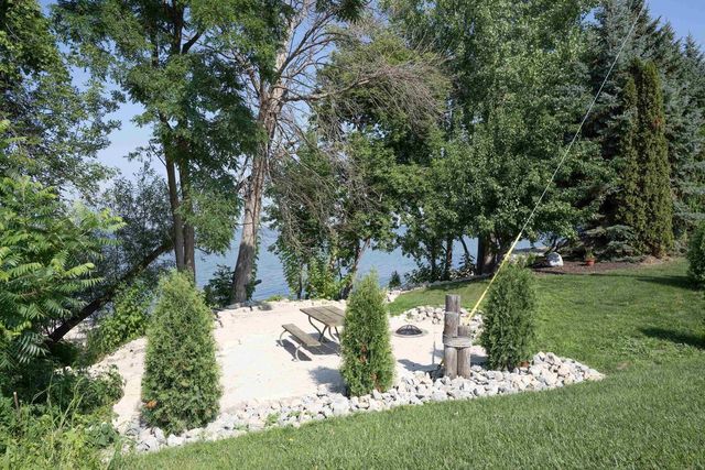 4061 NICOLET ROAD, Green Bay, WI 54311