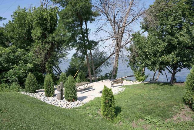 4061 NICOLET ROAD, Green Bay, WI 54311