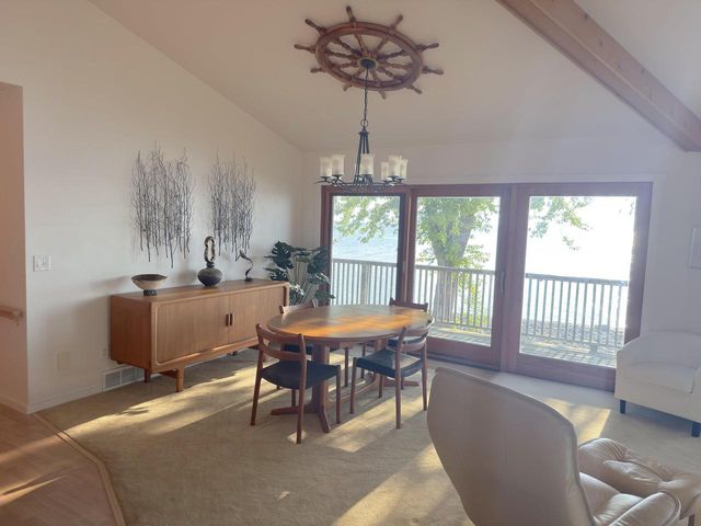 4061 NICOLET ROAD, Green Bay, WI 54311