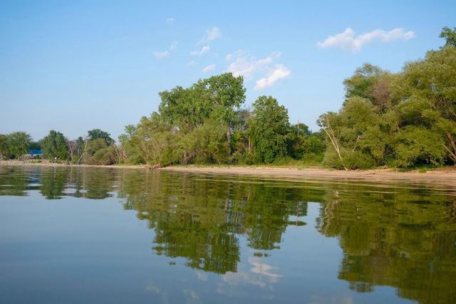 4061 NICOLET ROAD, Green Bay, WI 54311