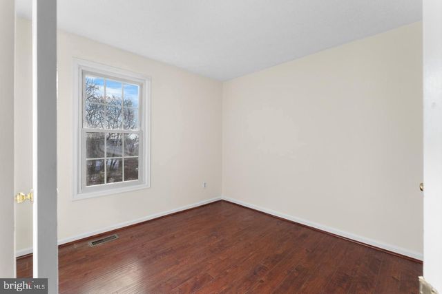 2126 COMMISSARY CIR, Odenton, MD 21113