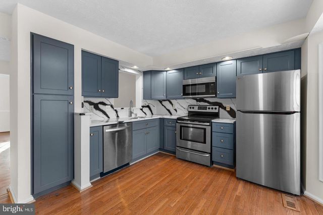 2126 COMMISSARY CIR, Odenton, MD 21113