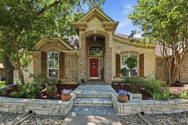 8904 Woodlawn Drive, Granbury, TX 76049