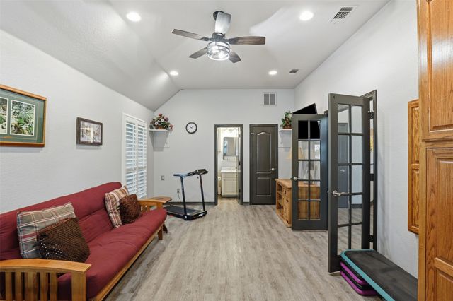 8904 Woodlawn Drive, Granbury, TX 76049