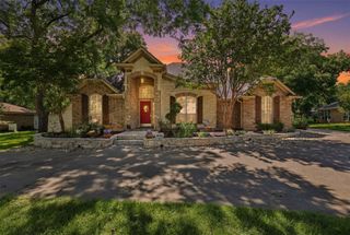 8904 Woodlawn Drive, Granbury, TX 76049