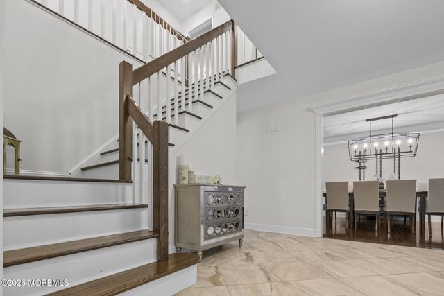 5 Brookside Circle, Marlboro, NJ 07746