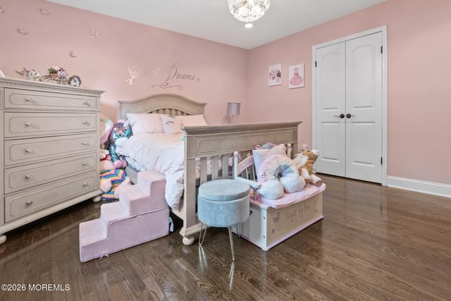 5 Brookside Circle, Marlboro, NJ 07746