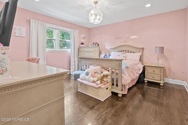 5 Brookside Circle, Marlboro, NJ 07746