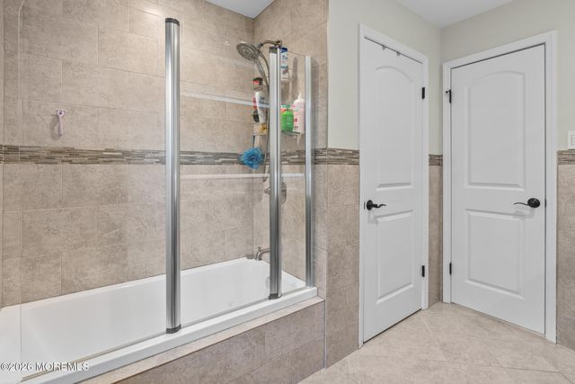 5 Brookside Circle, Marlboro, NJ 07746
