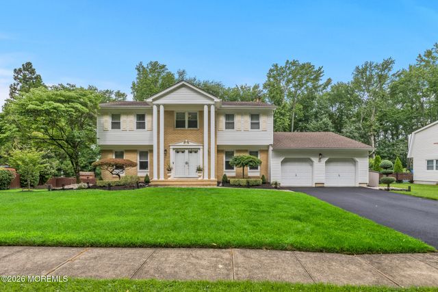 5 Brookside Circle, Marlboro, NJ 07746