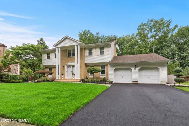 5 Brookside Circle, Marlboro, NJ 07746