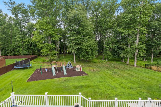 5 Brookside Circle, Marlboro, NJ 07746