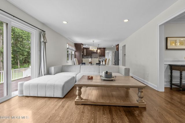 5 Brookside Circle, Marlboro, NJ 07746