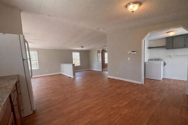 1229 Wyboo Avenue, Manning, SC 29102